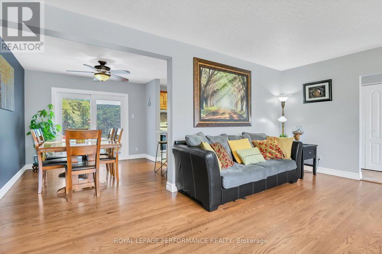 28625415/2117-valley-drive/elmvale-acresurbandale/ottawa/ontario/K1G2P6_8