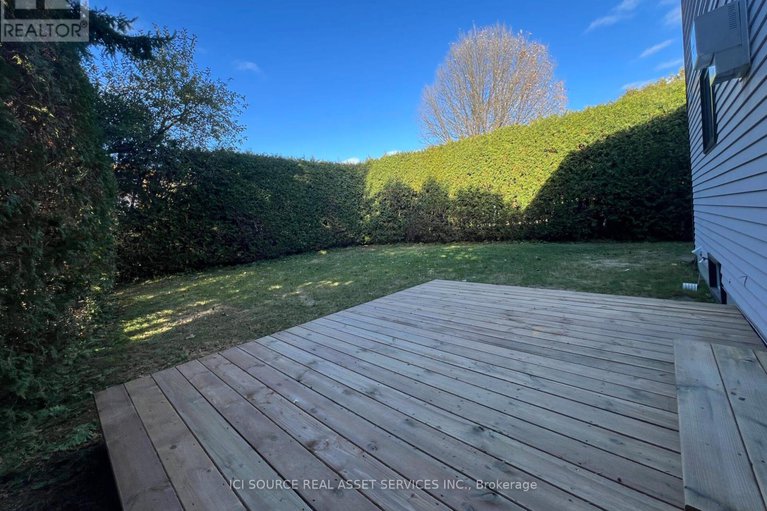 29074173/15-scharf-lane/glencairnhazeldean/ottawa/ontario/K2L2K3_37