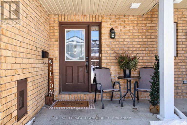 29446610/242-opus-street/emerald-meadowstrailwest/ottawa/ontario/K2S0J1_5