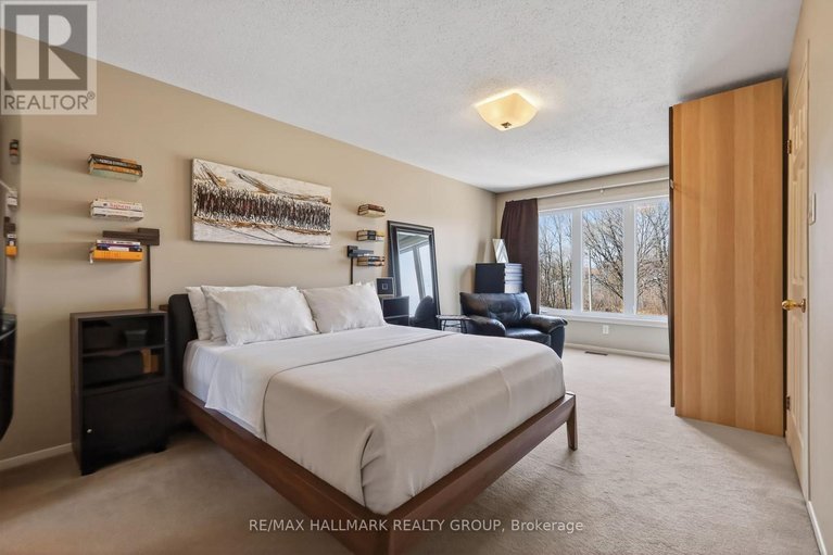 29649861/79-dossetter-way/hunt-club-park/ottawa/ontario/K1G4S7_18