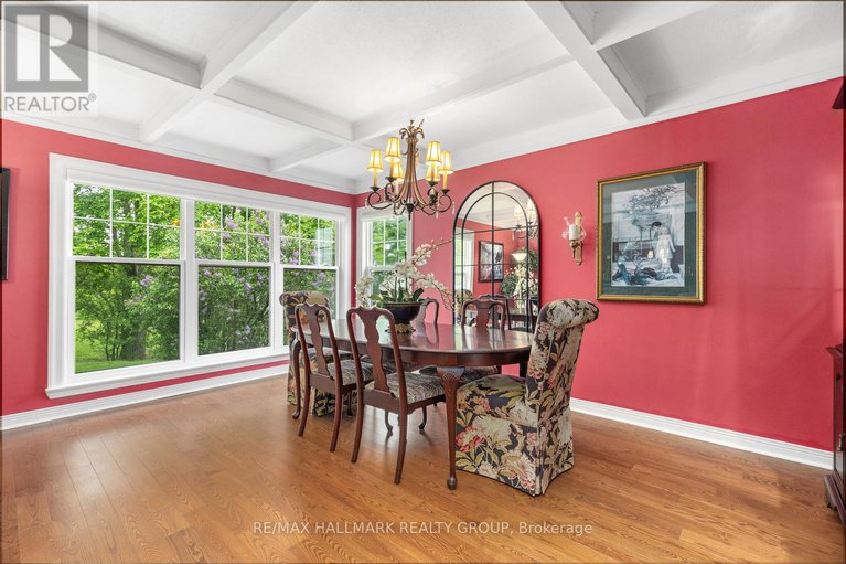 29074508/1-rideau-glen-drive/rideau-heightsashdalerideau-glen/ottawa/ontario/K2C3H1_21