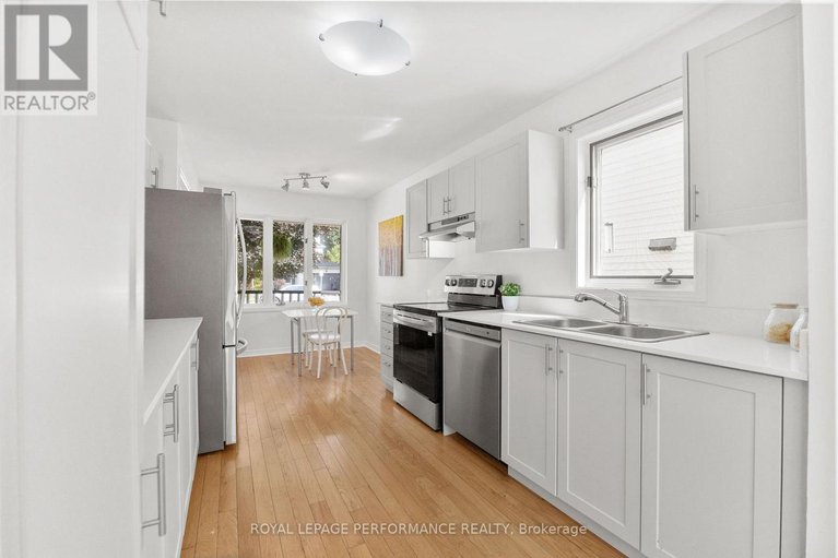 28734701/2768-wyldewood-street/emerald-woodssawmill-creek/ottawa/ontario/K1T2S4_6