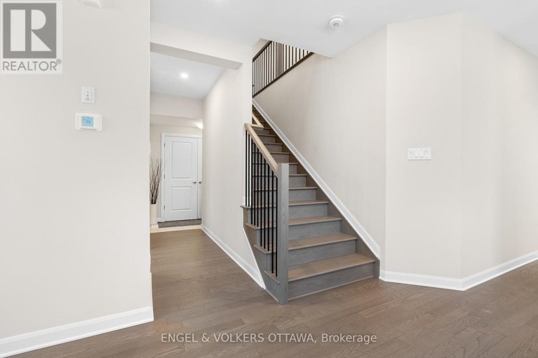 28163519/2053-wanderer-avenue/mahogany-community/ottawa/ontario/K4M0X1_18