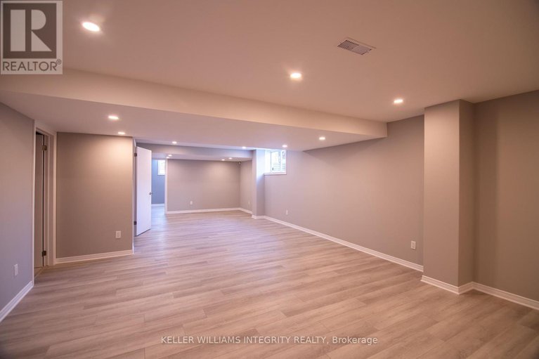 28375407/34-keighley-circle/morgans-grantsouth-march/ottawa/ontario/K2K3H8_39