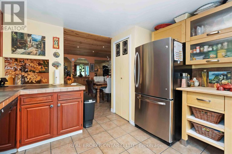 28470618/190-woods-road/constance-bay/ottawa/ontario/K0A3M0_25