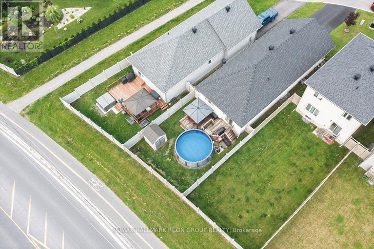 29300164/637-robert-street/town-of-rockland/clarence-rockland/ontario/K4K0J8_26