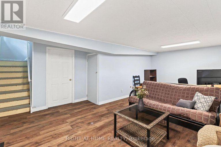 29114746/1153-adirondack-drive/kenson-park/ottawa/ontario/K2C2V2_30