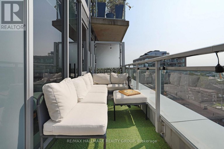 28842721/penthouse-804-360-mcleod-street/ottawa-centre/ottawa/ontario/K2P1A9_25