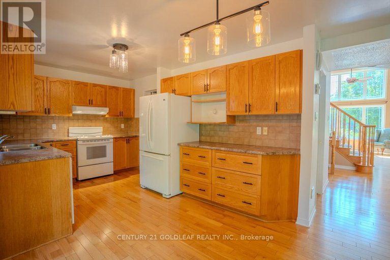 28617120/681-aquaview-drive/avalon-east/ottawa/ontario/K4A4W5_17