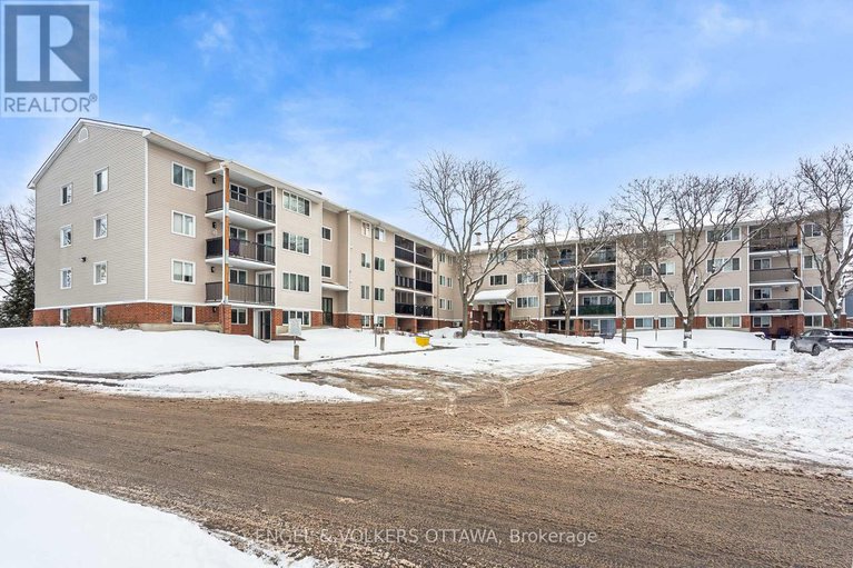 29231547/109-6532-bilberry-drive/orleans-wood/ottawa/ontario/K1C4N9_1