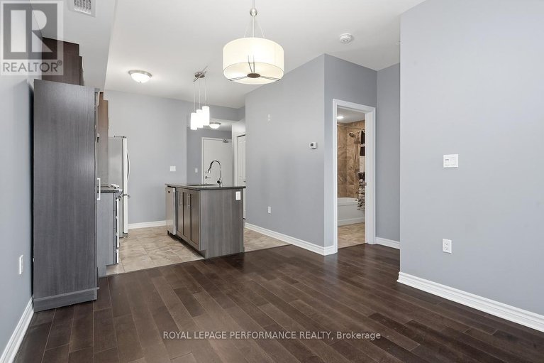 29446146/116-120-prestige-circle/chatelaine-village/ottawa/ontario/K4A1B4_50