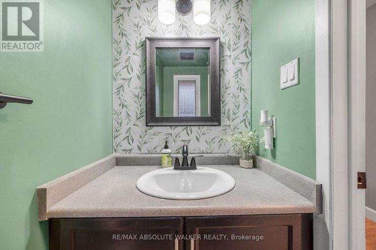 29474997/108-cedarock-drive/bridlewood/ottawa/ontario/K2M2H5_12