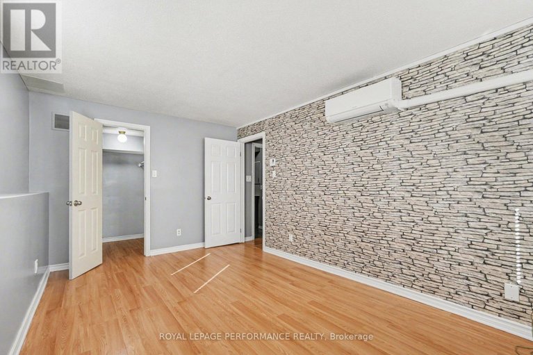 29675873/606-tanguay-court/katimavik/ottawa/ontario/K2L3X3_15