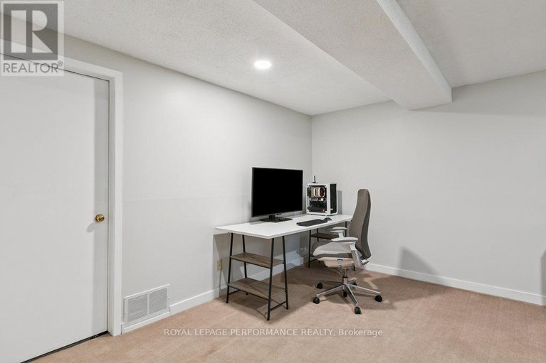28575649/75-1646-du-sommet-place/chateauneuf/ottawa/ontario/K1C4Y9_40