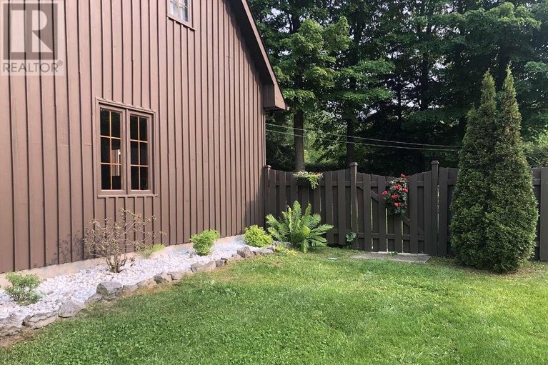 28983003/704-pattee-road/champlain-twp/champlain/ontario/K6A2R2_4