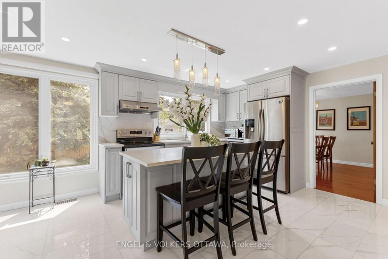 28648690/97-queensline-drive/bruce-farmgraham-parkqualicumbellands/ottawa/ontario/K2H7J6_9