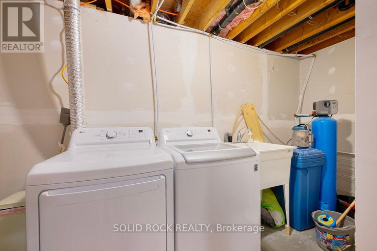 28567074/207-george-street-e/kemptville/north-grenville/ontario/K0G1J0_30