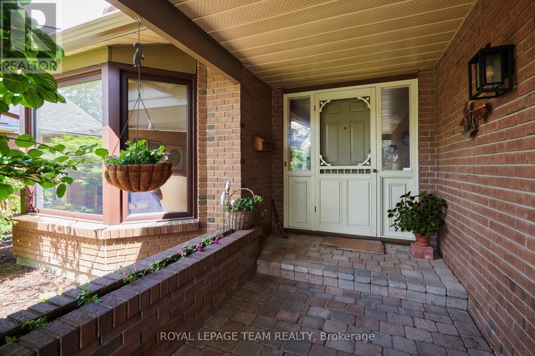 29325890/9-woodthrush-green/hunt-club/ottawa/ontario/K1V0A9_40