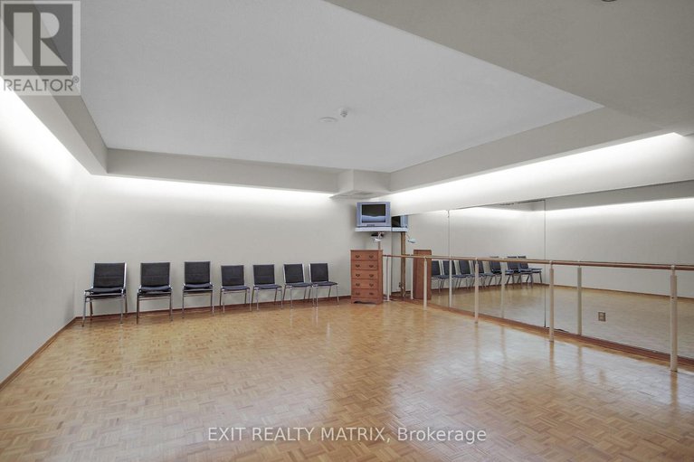 28647824/705-2759-carousel-crescent/emerald-woodssawmill-creek/ottawa/ontario/K1T2N5_31