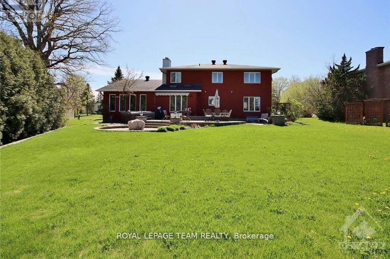 29069392/1105-cindy-hill-crescent/manotick-long-island-nicholls-island/ottawa/ontario/K4M1E8_33