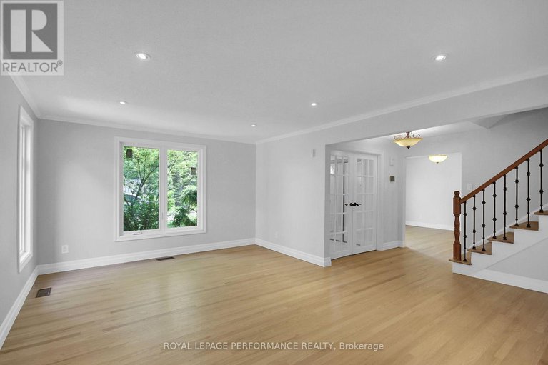 28656955/82-queensline-drive/bruce-farmgraham-parkqualicumbellands/ottawa/ontario/K2H7J5_7