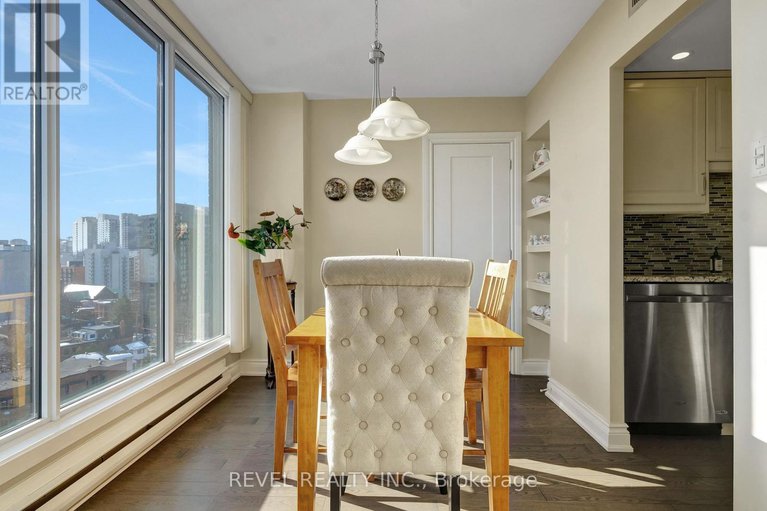 29439631/1403-20-the-driveway-drive/ottawa-centregolden-triangle/ottawa/ontario/K2P1C8_9