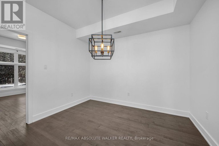 29279601/101-305-elizabeth-cosgrove-private/mer-bleuebradley-estatesanderson-park/ottawa/ontario/K1W0K6_18