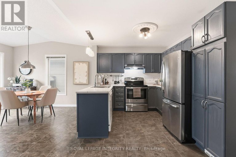 29059747/33-wiltshire-circle/longfields/ottawa/ontario/K2J4L1_21