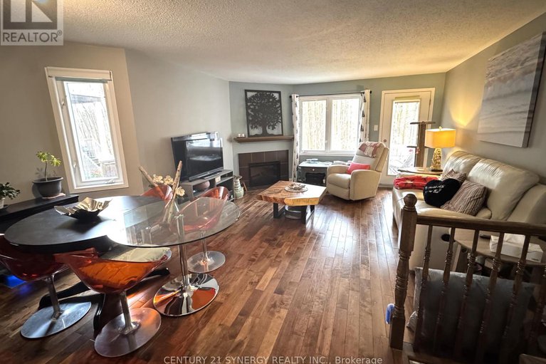 29022388/260-fir-lane/kemptville/north-grenville/ontario/K0G1J0_5