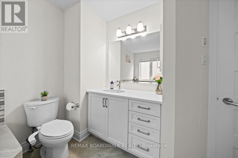 29431772/330-bobolink-ridge/emerald-meadowstrailwest/ottawa/ontario/K2V0B7_32