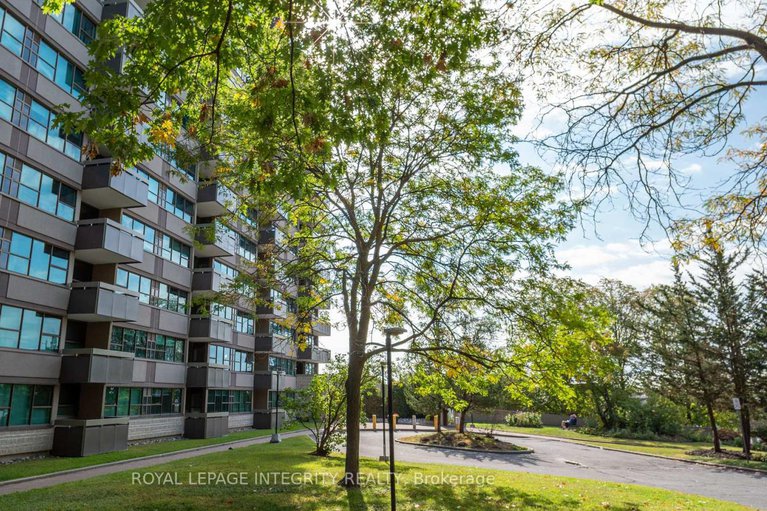 29173938/1008-555-brittany-drive/viscount-alexander-park/ottawa/ontario/K1K4C5_46