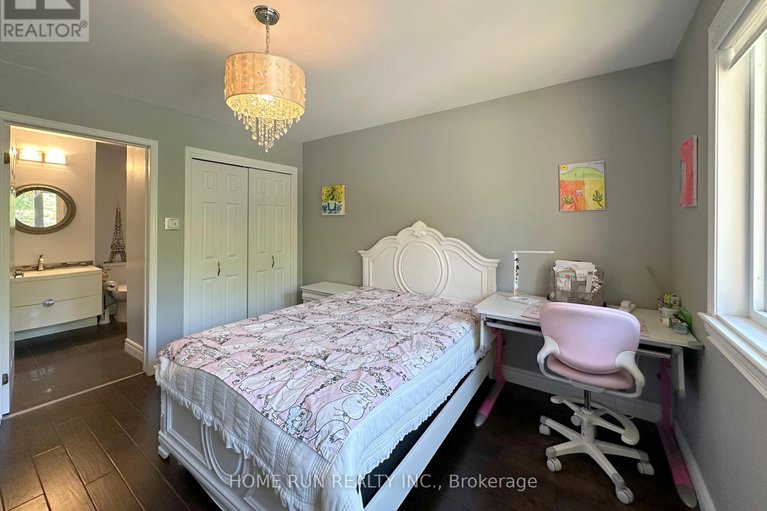 29592563/35-blue-heron-court/rockcliffe/ottawa/ontario/K1L8J7_31