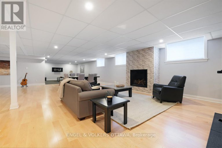 29037688/1296-bankfield-road/manotick-village-manotick-estates/ottawa/ontario/K4M1C4_34