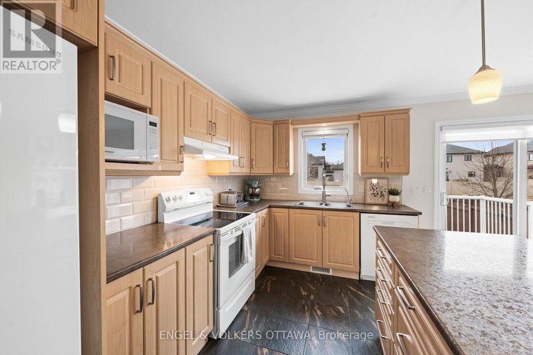 29579169/203-belfort-street/embrun/russell/ontario/K0A1W0_10