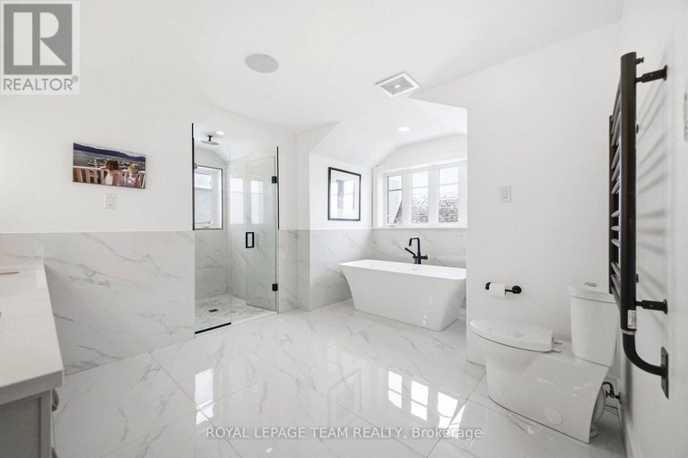 29616442/483-golden-avenue/mckellarhighland/ottawa/ontario/K2A2E4_22