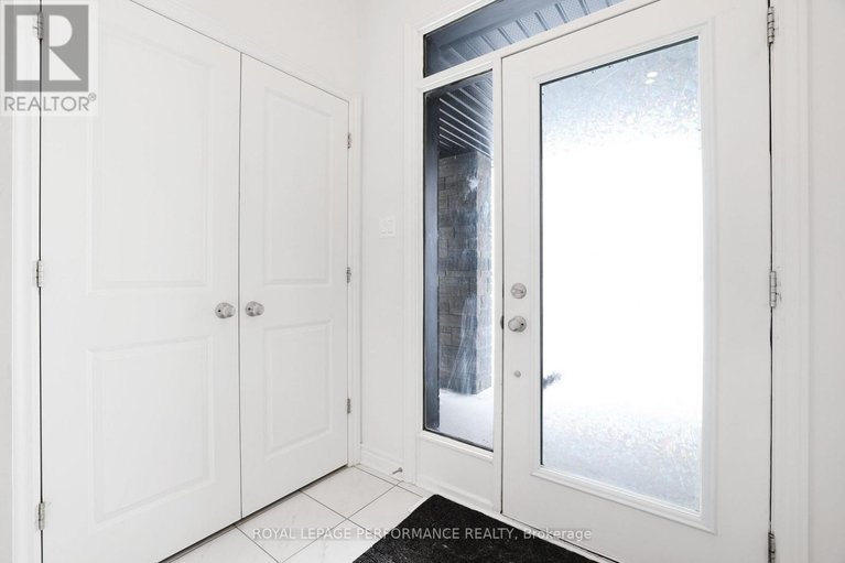 29228458/669-cordelette-circle-e/mer-bleuebradley-estatesanderson-park/ottawa/ontario/K1W0P2_5