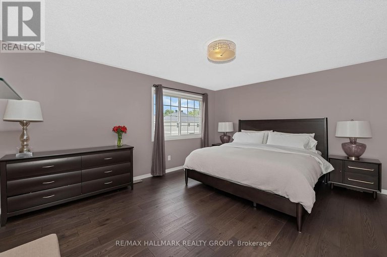 28595507/137-stedman-street/blossom-parkkemp-parkfindlay-creek/ottawa/ontario/K1T0B4_30