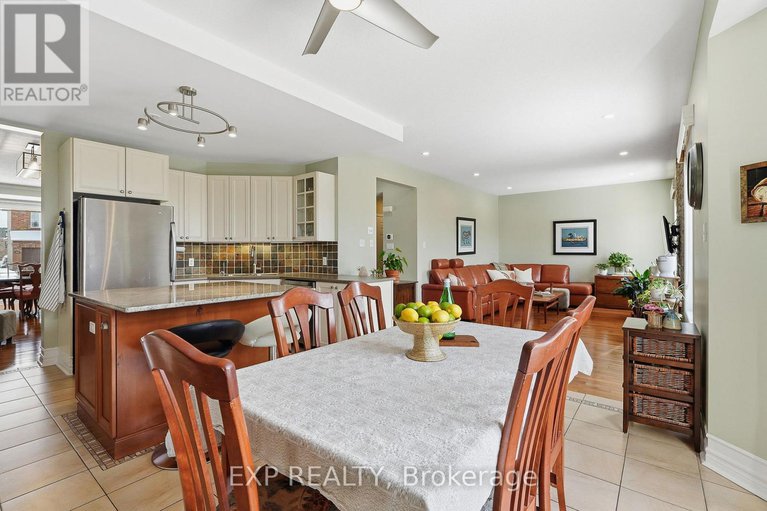 29348527/143-copperwood-street/convent-glen-north/ottawa/ontario/K1C7S1_16