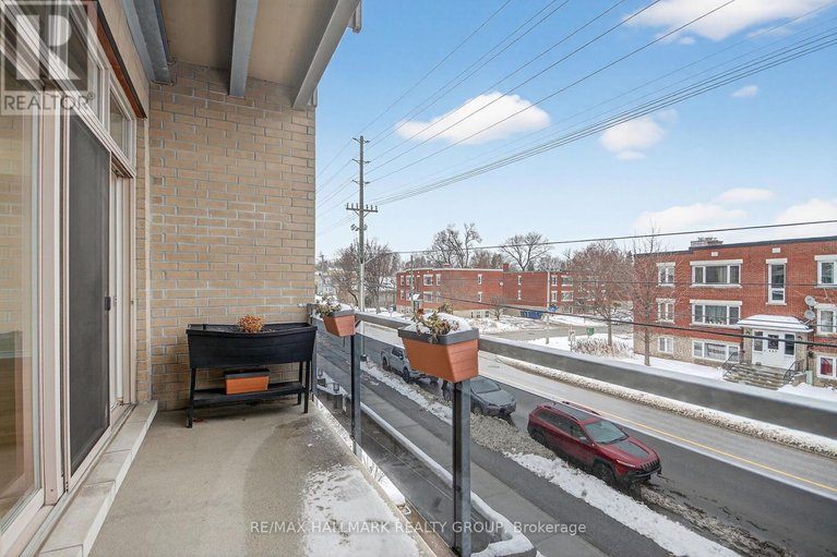 29479726/210-682-churchill-avenue-n/laurentianview/ottawa/ontario/K1Z5G5_17