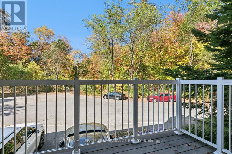 29032584/560-thomson-street/viscount-alexander-park/ottawa/ontario/K1K2J8_11