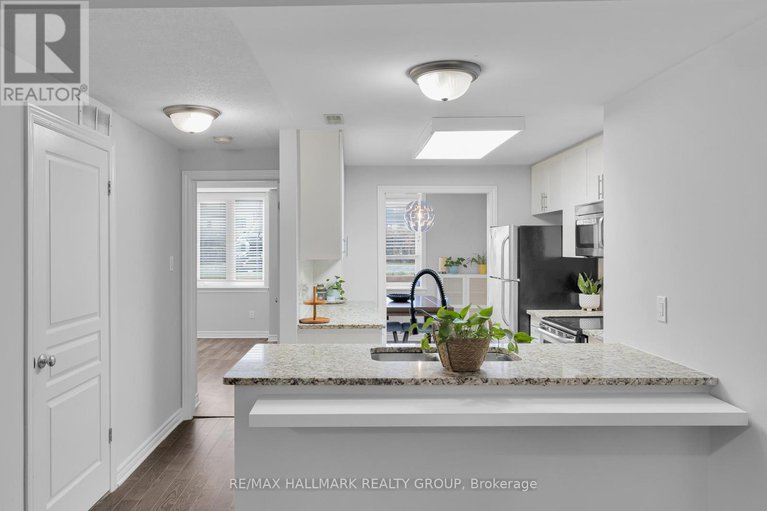 29121781/b-1067-beryl-private/riverside-southgloucester-glen/ottawa/ontario/K1V2M4_14