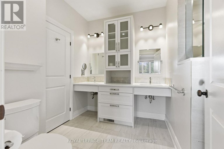29017572/6903-lake-forest-walk/greely/ottawa/ontario/K4P1R7_29