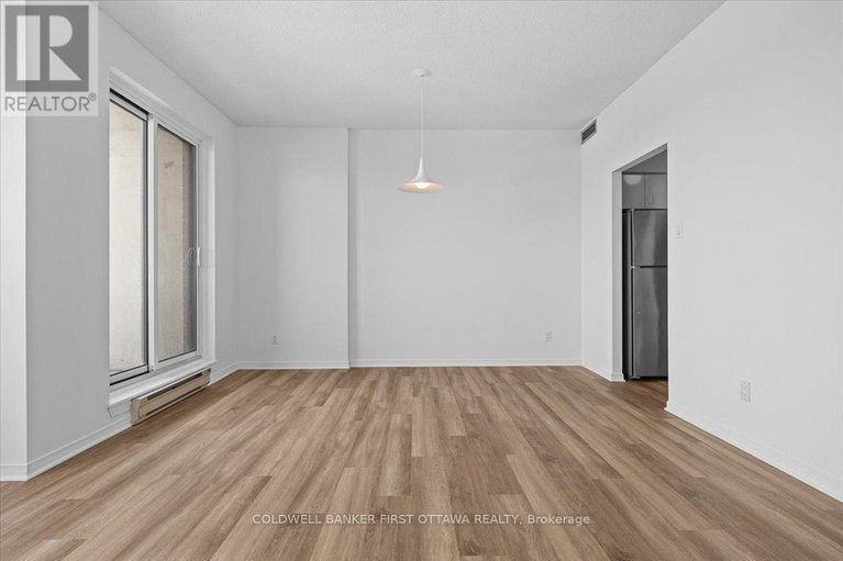 29430525/1403-215-parkdale-avenue/mechanicsville/ottawa/ontario/K1Y4T8_12