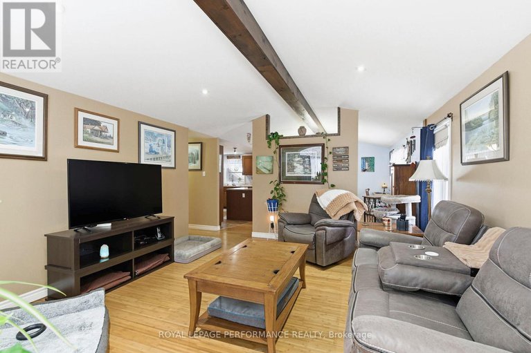 29238691/6149-poirier-avenue/south-glengarry-charlottenburgh-twp/south-glengarry/ontario/K0C2J0_15