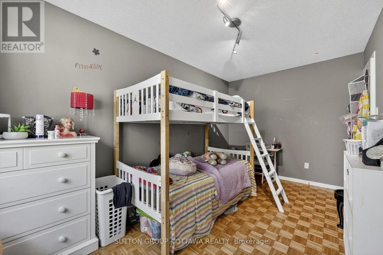 28916928/1000-adley-road-n/carson-grove/ottawa/ontario/K1J8B9_14