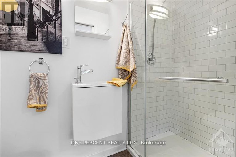 28436232/434-hilson-avenue/westborohampton-park/ottawa/ontario/K1Z6C3_14