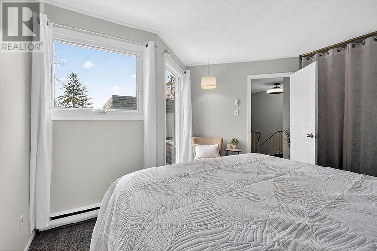 29468633/42-compata-way/blackburn-hamlet-south/ottawa/ontario/K1B4W9_22