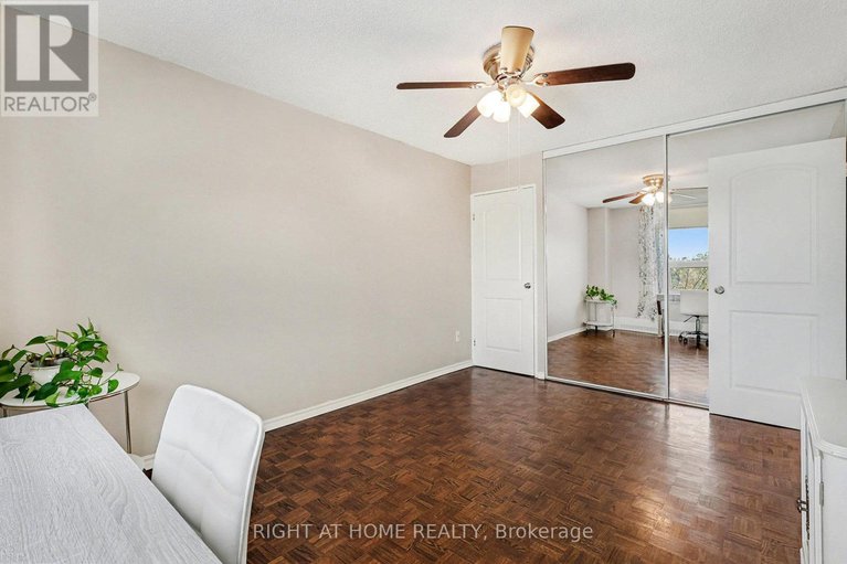 29180740/306-665-bathgate-drive/carson-meadows/ottawa/ontario/K1K3Y4_18