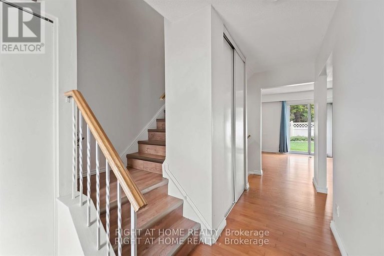 29554203/21-5-hadley-circle/bells-corners/ottawa/ontario/K2H6P1_3