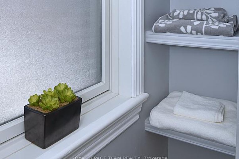 29378694/1305-kingston-avenue/carlington/ottawa/ontario/K1Z8K9_28